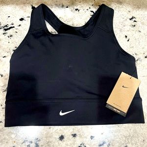 NWT Nike sports bra